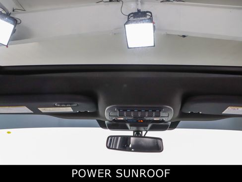 Used 2025 Ford F450 Platinum w/ FX4 Off-Road Package image 24