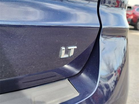 Used 2017 Chevrolet Traverse LT image 5