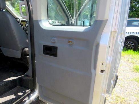 Used 2016 Ford Transit 350 XL image 19