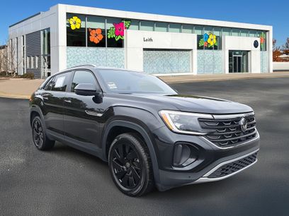 Certified 2024 Volkswagen Atlas Cross Sport SE w/ Black Wheel Package