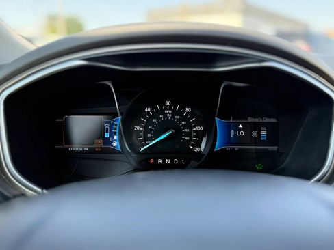 Used 2014 Ford Fusion SE w/ Equipment Group 502A FWD image 18
