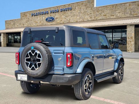 New 2025 Ford Bronco Outer Banks image 5