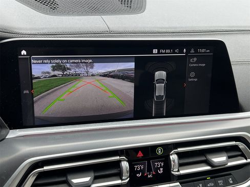 Used 2023 BMW X6 xDrive40i w/ Executive Package image 17