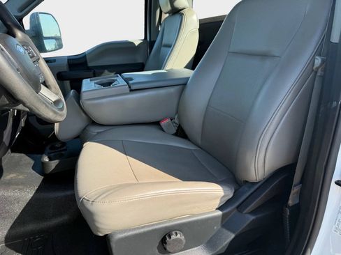Used 2017 Ford F350 XL w/ Power Equipment Group RWD image 8