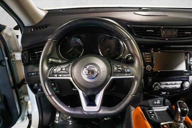 Used 2019 Nissan Rogue SL w/ Premium Package AWD/4WD image 13