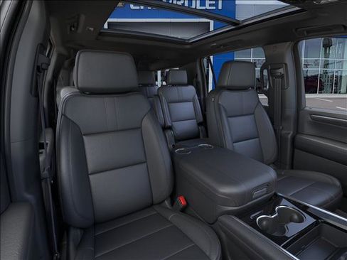 New 2026 Chevrolet Suburban RST AWD/4WD image 16