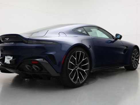 Used 2025 Aston Martin V8 Vantage Coupe image 3