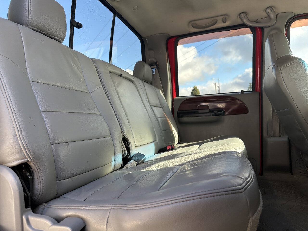 Used 2005 Ford F350 Lariat AWD/4WD image 17
