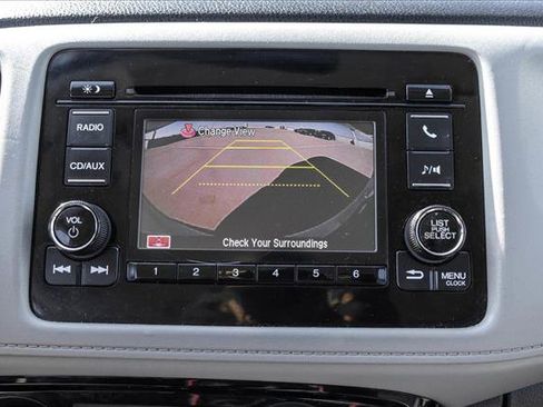 Used 2017 Honda HR-V LX image 16