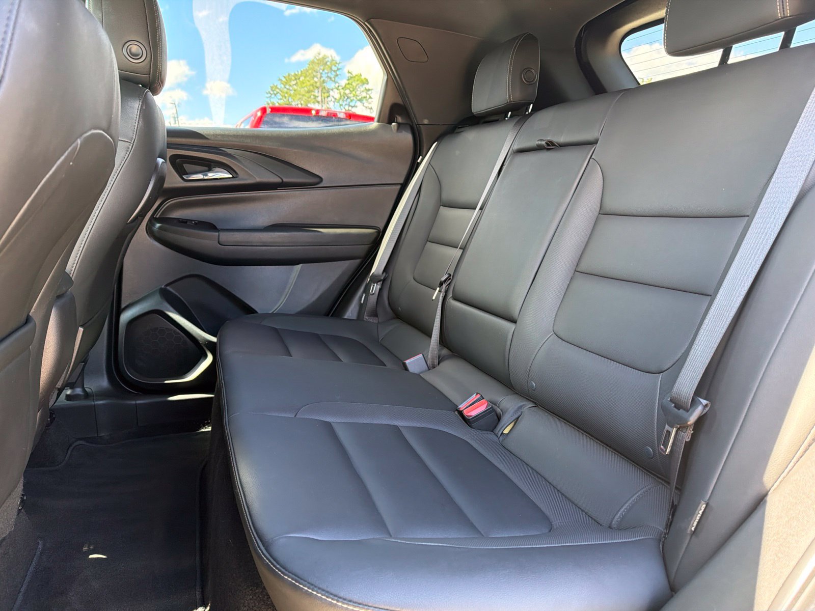 Used 2021 Chevrolet TrailBlazer ACTIV w/ Sun and Liftgate Package FWD image 12