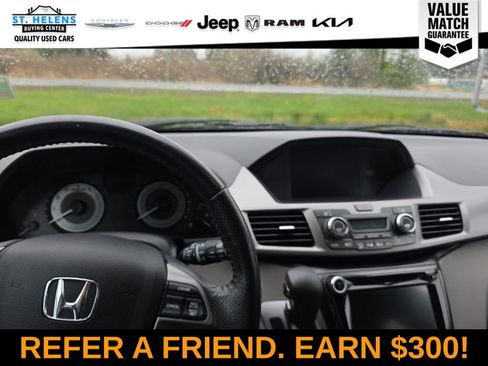 Used 2016 Honda Odyssey Touring Elite image 5