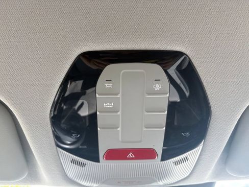 Used 2025 Kia K4 FWD image 18