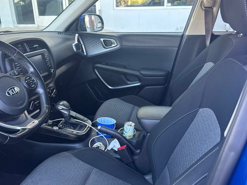 Used 2020 Kia Soul GT-Line w/ GT 2.0L Power Sunroof Package FWD image 2
