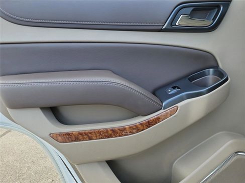 Used 2019 Chevrolet Tahoe Premier image 16