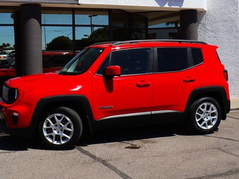 Used 2019 Jeep Renegade Latitude FWD image 4