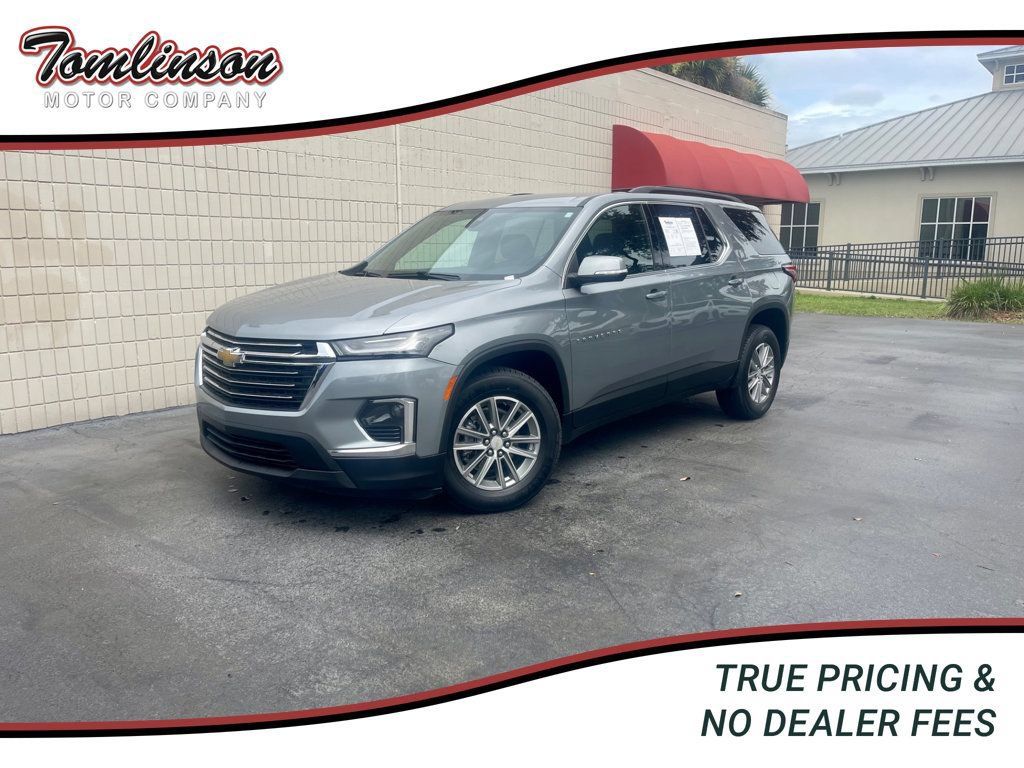 Used 2023 Chevrolet Traverse LT FWD image 1