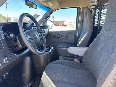 Used 2024 Chevrolet Express 2500 w/ Driver Convenience Package image 2