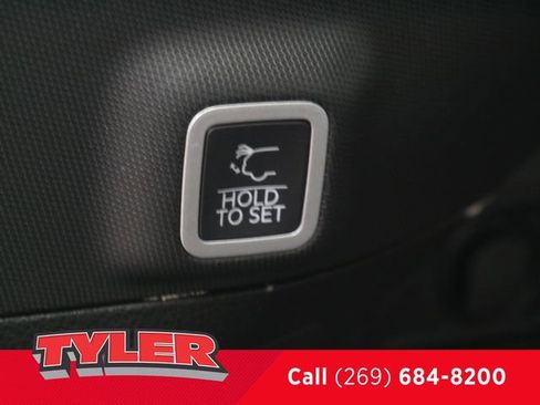 New 2026 Jeep Grand Cherokee Limited w/ Limited Altitude Package AWD/4WD image 16