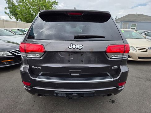 Used 2018 Jeep Grand Cherokee Overland image 3