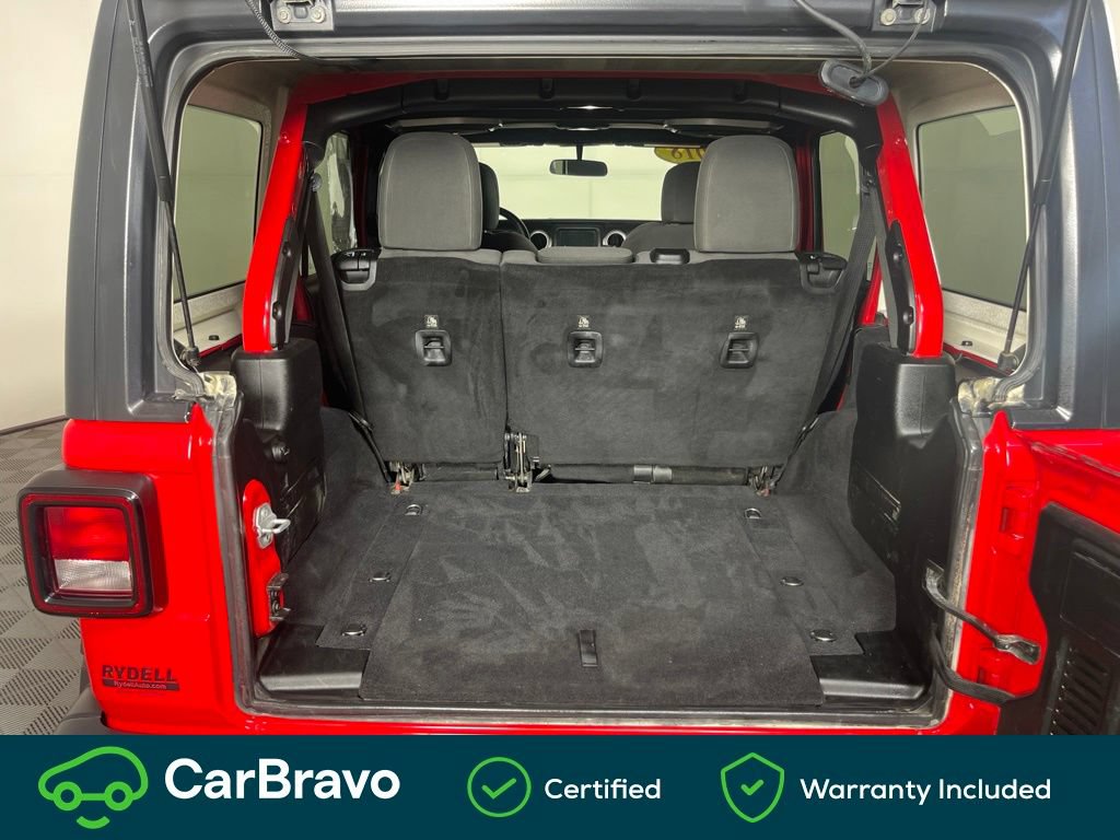 Used 2018 Jeep Wrangler Unlimited Sahara AWD/4WD image 7