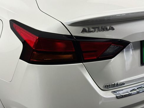 Used 2023 Nissan Altima 2.5 SR FWD image 36