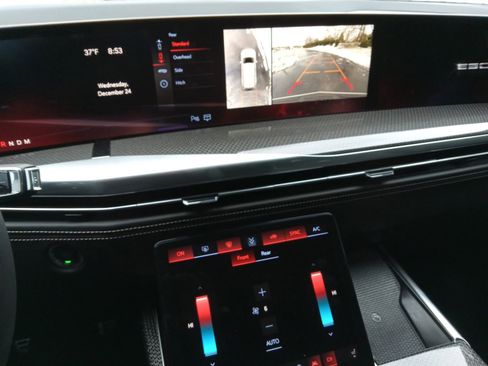 Used 2025 Cadillac Escalade V w/ LPO, ONYX Package image 17