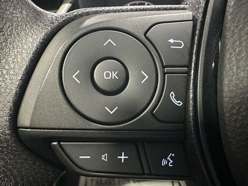 Used 2025 Toyota Corolla LE image 19