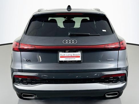 Used 2025 Audi Q5 Premium w/ Premium Plus AWD/4WD image 3