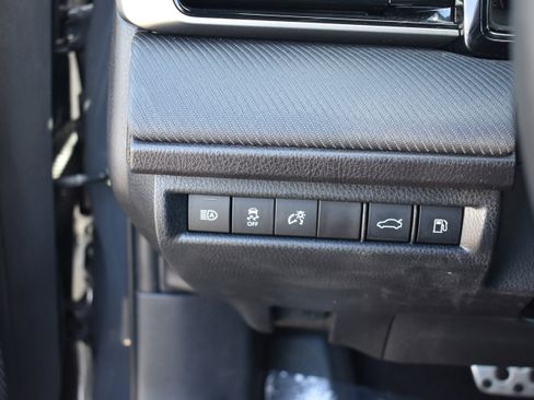 Used 2025 Toyota Camry SE image 16