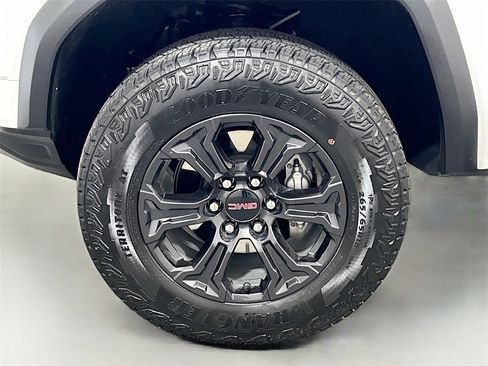 Used 2025 GMC Canyon Elevation w/ Convenience Package image 28