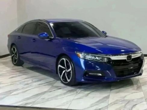 Used 2019 Honda Accord Sport image 4