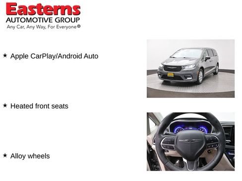 Used 2023 Chrysler Pacifica Touring-L FWD image 11