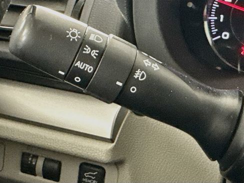 Used 2015 Subaru Forester 2.5i Touring w/ Eyesight & Navigation System AWD/4WD image 12