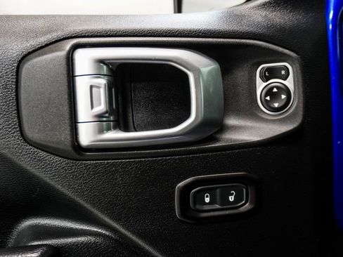 Used 2020 Jeep Wrangler Unlimited Sport S AWD/4WD image 19