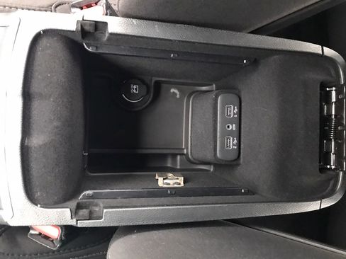 Used 2019 Dodge Charger SXT AWD/4WD image 32