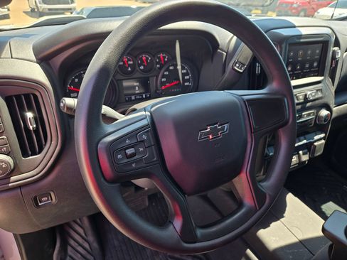 Used 2026 Chevrolet Silverado 1500 Custom Trail Boss AWD/4WD image 10