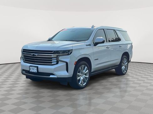 Used 2023 Chevrolet Tahoe High Country w/ Premium Package 2 AWD/4WD image 3