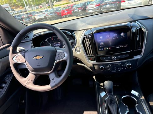 Certified 2023 Chevrolet Traverse LT FWD image 21