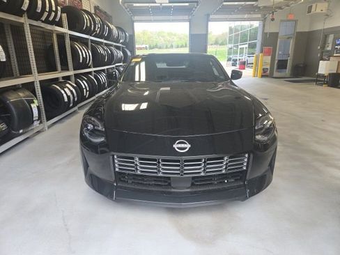 Used 2023 Nissan Z Performance w/ Floor Mat Package (L93) image 2