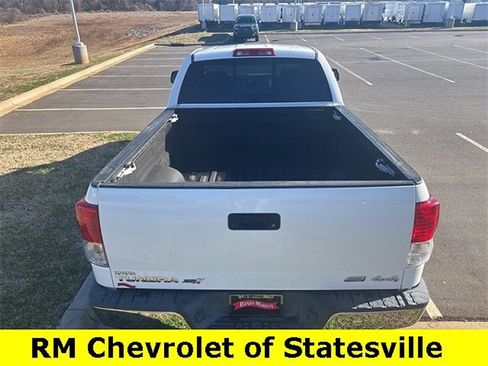 Used 2012 Toyota Tundra 4x4 Double Cab w/ SR5 Pkg image 6