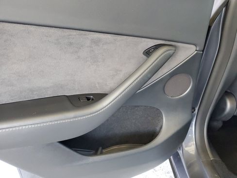 Used 2023 Tesla Model Y Long Range AWD/4WD image 14