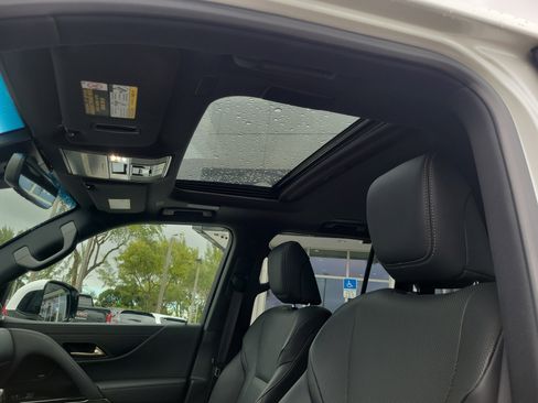 Used 2024 Lexus LX 600 LX 600 Premium 4WD image 12