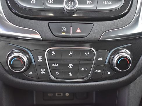 Used 2023 Chevrolet Equinox Premier w/ LPO, Floor Liner Package image 28