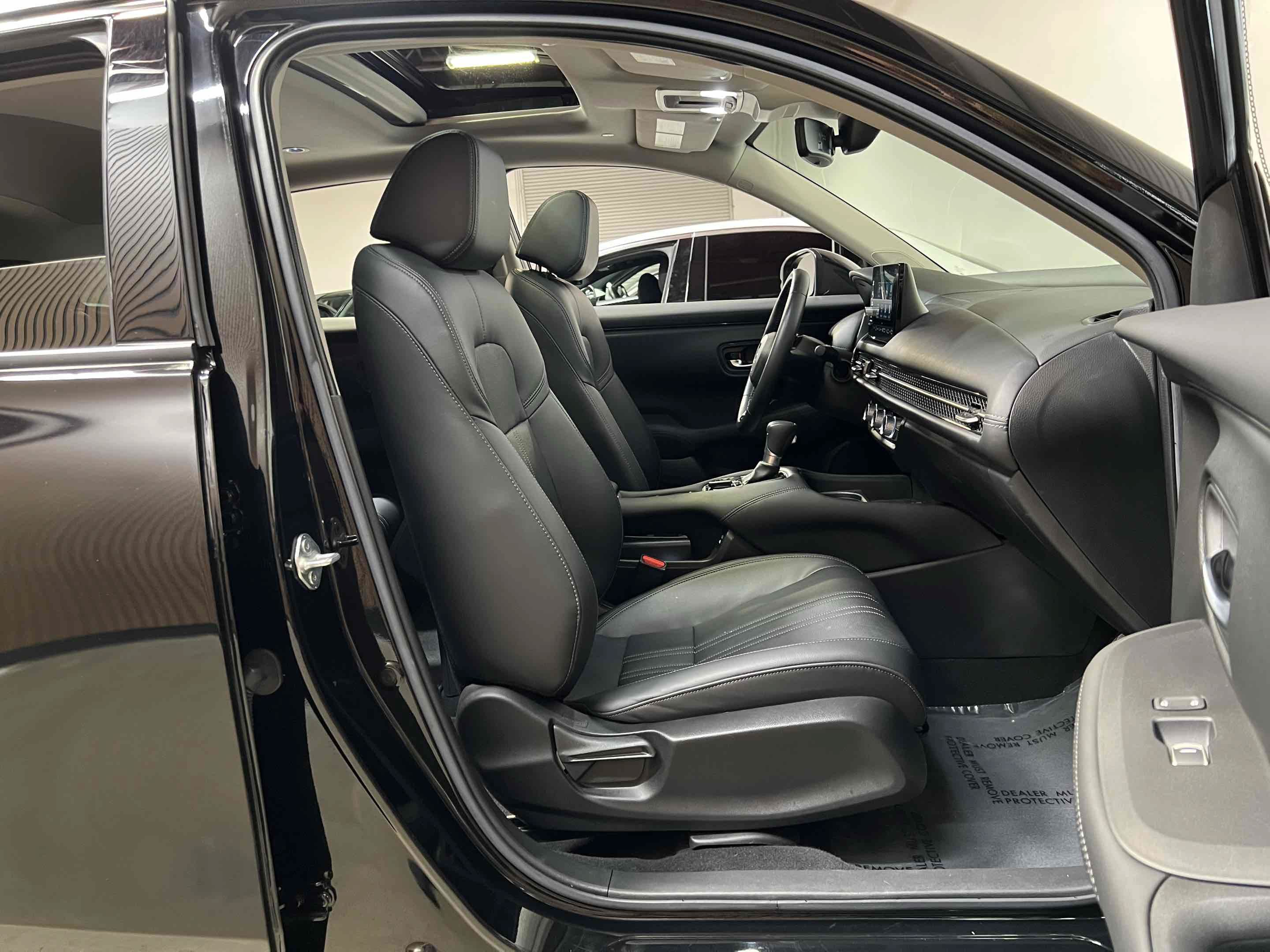 Used 2024 Honda HR-V EX-L image 6