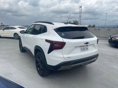 Used 2024 Chevrolet Trax ACTIV w/ Sunroof Package FWD image 4