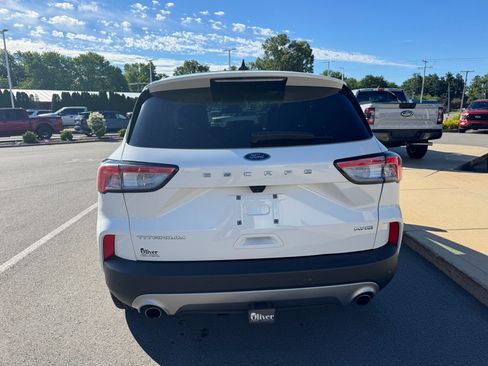 Used 2021 Ford Escape Titanium w/ Titanium Elite Package AWD/4WD image 7