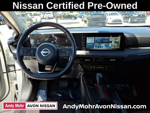 Certified 2025 Nissan Kicks SR FWD image 32
