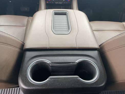 Used 2021 Chevrolet Suburban High Country image 37