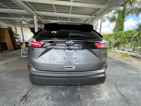 Used 2021 Ford Edge SE FWD image 11