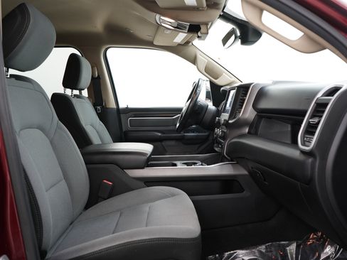 Used 2020 RAM 1500 Big Horn AWD/4WD image 14